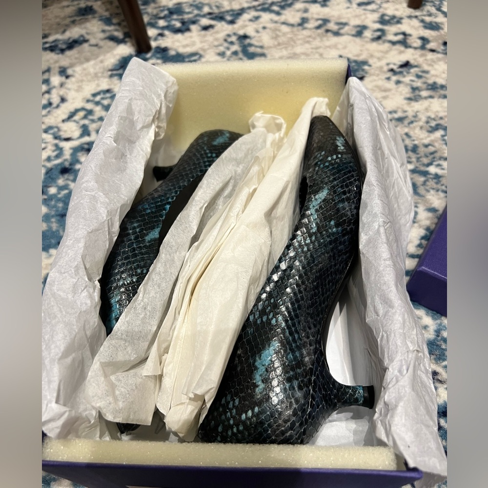 Beautiful Sea Painted Python Color, Stuart Weitzm… - image 6